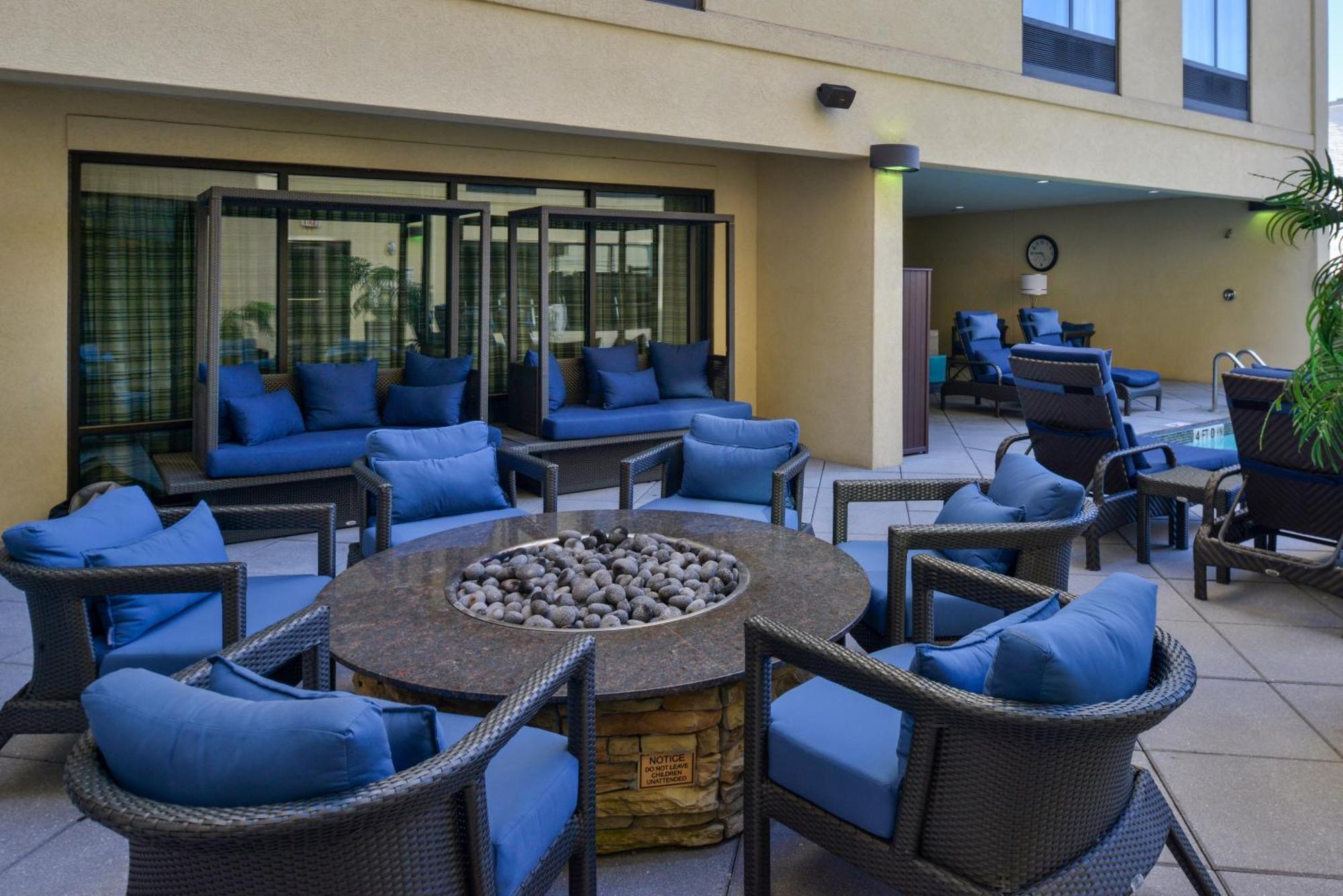 Hotel Courtyard By Marriott Wilmington Downtown/Historic District Esterno foto